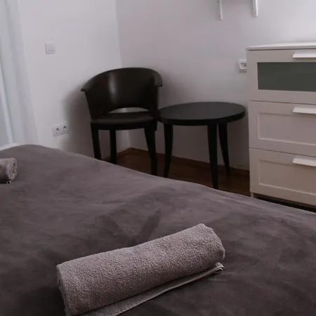 아파트 Fuer 8 Personen Ca 60 Qm In Siofok, Westungarn Plattensee - B57719 시오포크